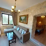 Dom wakacyjny Elgina Apartments2 Mani *
