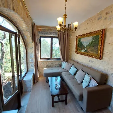 Elgina Apartments2 Mani Holiday home *