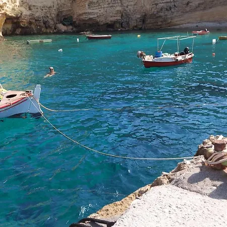 Elgina Apartments2 Mani