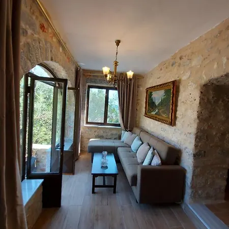 Elgina Apartments2 Mani * Mina