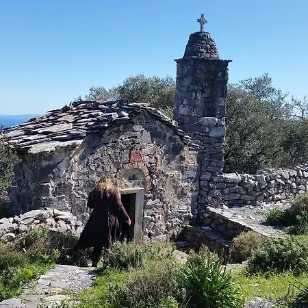 Elgina Apartments2 Mani