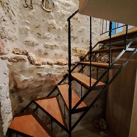 Elgina Apartments2 Mani Mína