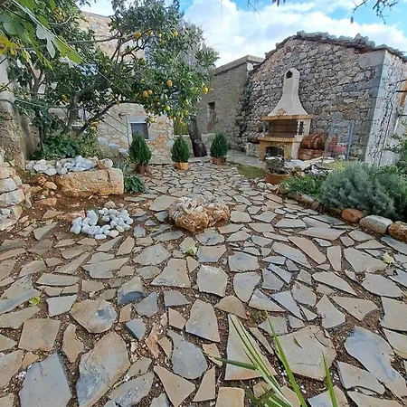 Elgina Apartments2 Mani Holiday home *