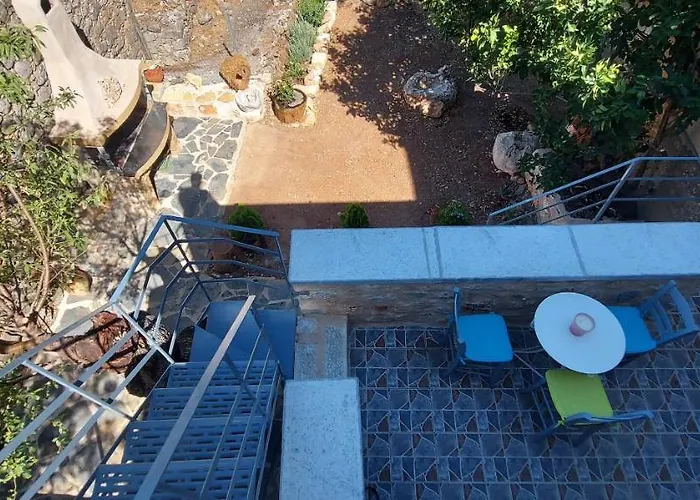 Elgina Apartments2 Mani Μίνα