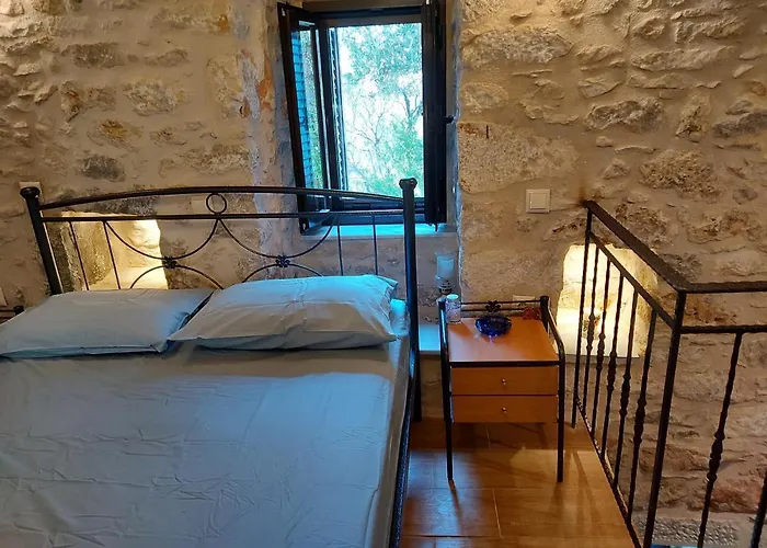 Elgina Apartments2 Mani *