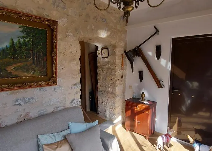 Elgina Apartments2 Mani *