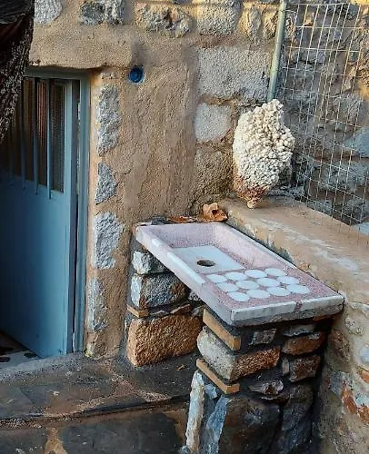 Elgina Apartments2 Mani