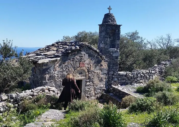 Elgina Apartments2 Mani